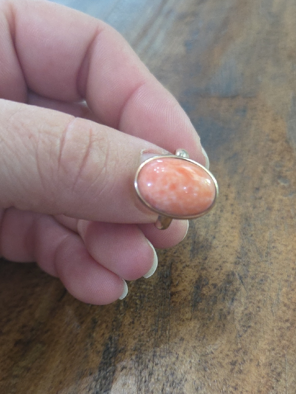 Women’s Oval Coral Stone Ring in Peach-Orange